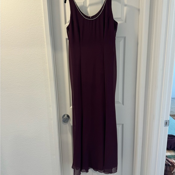 Ursula of Switzerland Mother of the Bride Dress - Picture 3 of 14